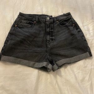 NWT American Eagle Mom Short
